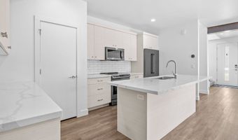1046 W ALBION Mdw, Bluffdale, UT 84065