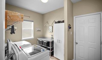 1136 New Ballwin Oaks Dr, Ballwin, MO 63021
