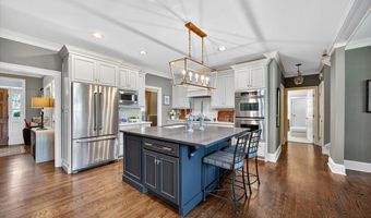 1153 Saint Andrews Dr, Macon, GA 31210
