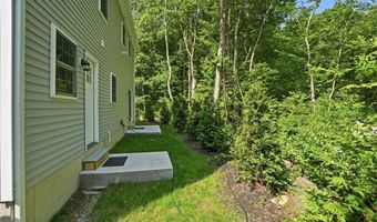72 Wilbur Rd, Lincoln, RI 02865