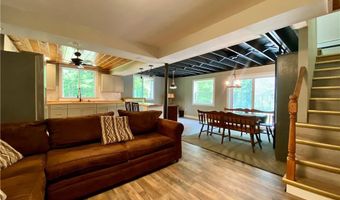 562 Buck Hill Rd, Burrillville, RI 02859