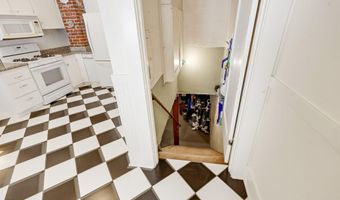 307 N Main St, Ashland, OR 97520