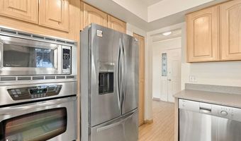 1701 Commodore Dr, Anchorage, AK 99507
