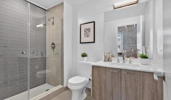 515 N WASHINGTON St 105, Alexandria, VA 22314