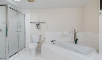 5450 WHITLEY PARK Ter 209, Bethesda, MD 20814