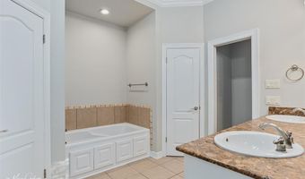 4229 Parkridge Dr, Benton, LA 71006