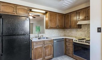 1129 KING ARTHUR Ct, Alabaster, AL 35007