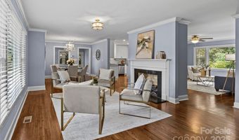 2538 Arnold Dr E, Charlotte, NC 28205