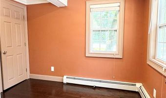 79 W Shore Dr, Exeter, RI 02822
