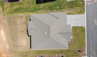 318 Avery Trail Dr, Arden, NC 28704