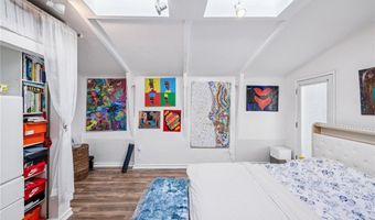 2041 N Beverly Glen Blvd, Los Angeles, CA 90077