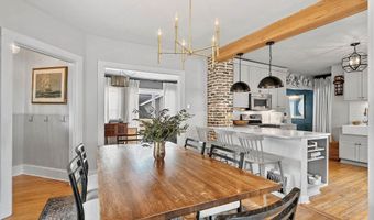 302 E MISSION Rd, Allouez, WI 54301