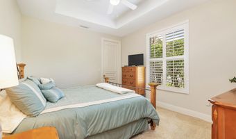 594 N Country Club Dr, Atlantis, FL 33462
