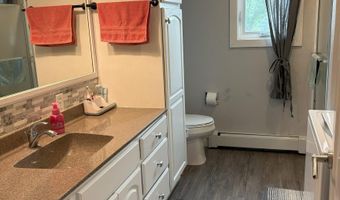 209 S Ackley St, Algona, IA 50511