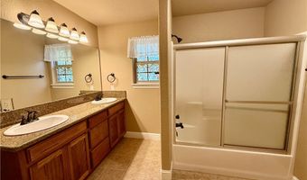 11 Kendal Dr, Bella Vista, AR 72714