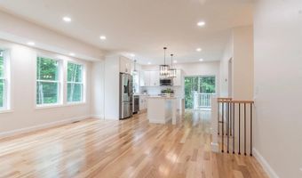 28 Colony Dr, Barnstead, NH 03225