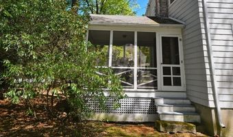 4 Applecrest Rd, Andover, MA 01810