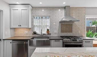 830 OAK St, Orlando, FL 32804
