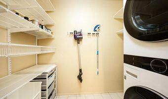 521 Arbor Dr 105, San Diego, CA 92103