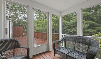 1 Hollyhock Knoll Ct 1, Bourne, MA 02532