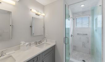 253 35th St, Avalon, NJ 08202