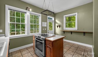 5 Parker Rd, Asheville, NC 28803