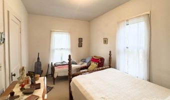 141 Burleson Dr, Bakersville, NC 28705