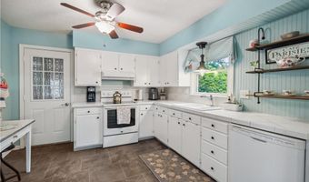 2113 N 155th St, Basehor, KS 66007