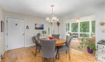 26 Moriah Ln, Asheville, NC 28803
