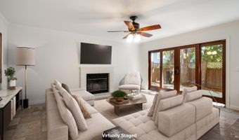2318 S Hampton Cir, Santa Rosa, CA 95401