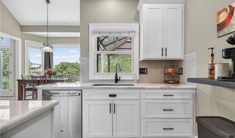 18224 153rd St, Basehor, KS 66007