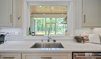 8194 Dixon Rd, Bay Minette, AL 36507