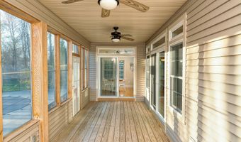 227 Landbridge Dr, Altamont, NY 12009