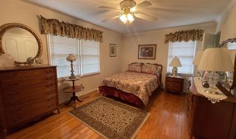 1035 Valley Dr, Attalla, AL 35954