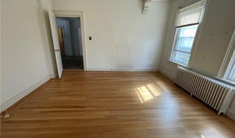 16 Mann Ave 2, Newport, RI 02840
