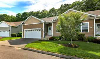 61 Pondview Cir 61, Beacon Falls, CT 06403