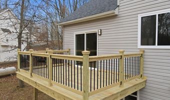 45 Tamarack Ter, Albrightsville, PA 18210