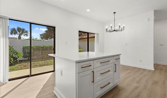 2503 SWEETWATER COUNTRY CLUB Dr, Apopka, FL 32712