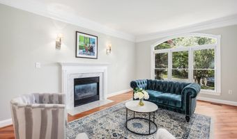 9304 WILDOAK Dr, Bethesda, MD 20814