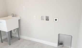 404 Chad Trl, Arlington, WI 53911