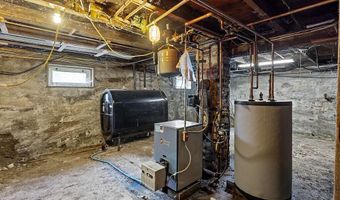 32 Murray St, Augusta, ME 04330