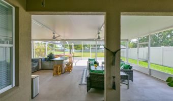 7318 GUILFORD PINE Ln, Apollo Beach, FL 33572