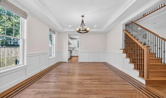 8905 HEMPSTEAD Ave, Bethesda, MD 20817