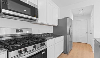 311 Emma St, Angleton, TX 77515