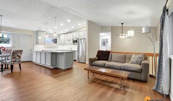 7031 Cheryl St, Anchorage, AK 99518