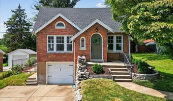 8025 McGee St, Affton, MO 63123