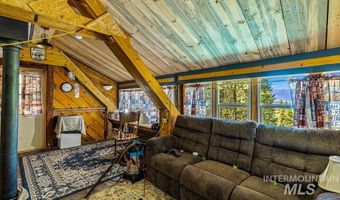 15 Little Donner Dr, Cascade, ID 83611