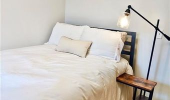 20 Lee Ave 2, Newport, RI 02840