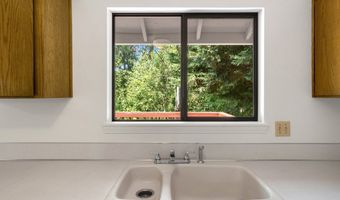 383 NW 140TH Pl, Beaverton, OR 97006