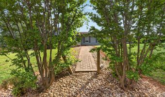 414 Holly Hills Dr, Altavista, VA 24517